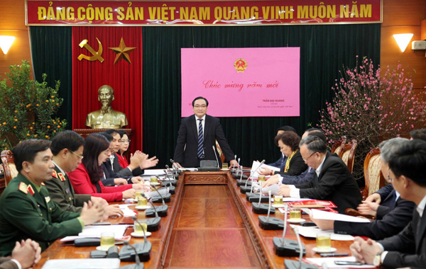 Tuyên chiến với nạn ‘chặt chém’, nghiêm cấm lấy xe công, bỏ việc đi lễ chùa