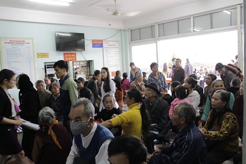 Bệnh viện Đại học Y Hà Nội khám bệnh tri ân tại tỉnh Bắc Giang