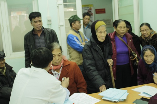 Bệnh viện Đại học Y Hà Nội khám bệnh tri ân tại tỉnh Bắc Giang