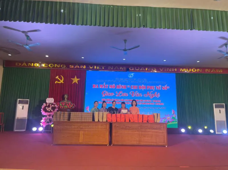 Ấm áp nghĩa tình trong buổi ra mắt mô hình “Chi hội Phụ nữ số” tại xã Ô Diên -Tp Hà Nội 