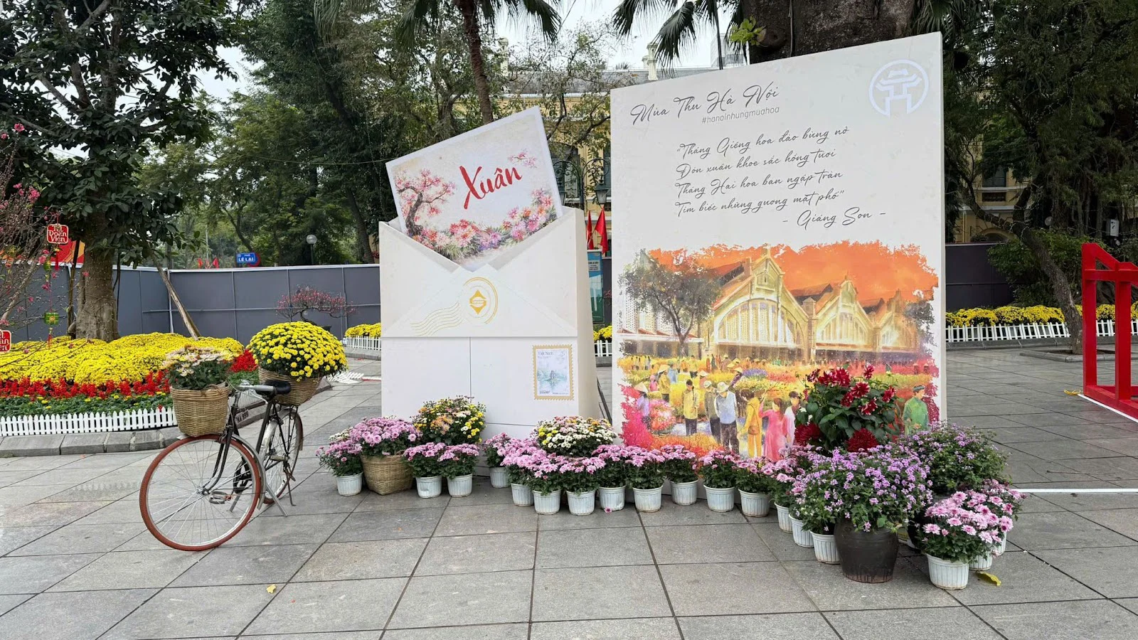 Sun Group dành tặng Hà Nội không gian hoa xuân rực rỡ tại khu vực tượng đài Lý Thái Tổ