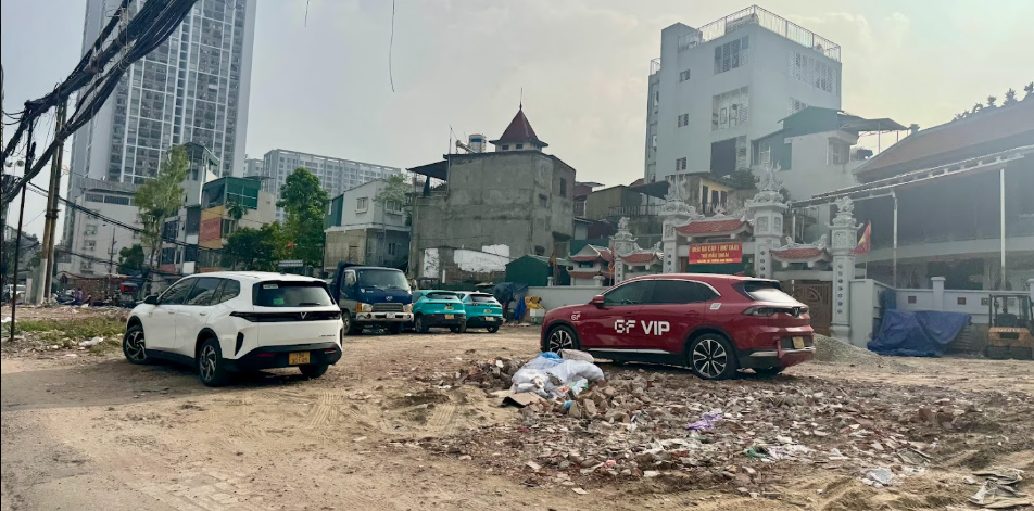Phường Hoàng Mai: Tràn lan vi phạm trật tự đô thị.