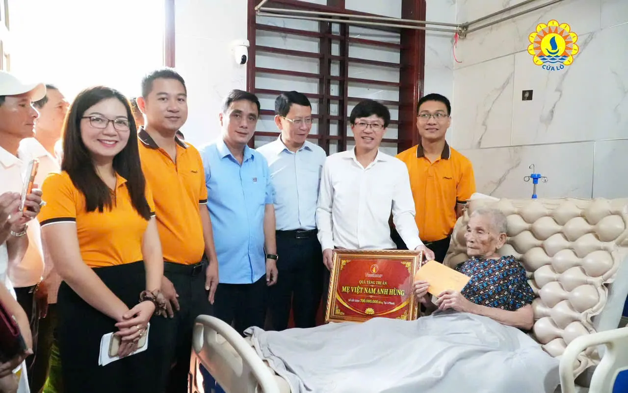  Đằng sau ánh nhìn của mẹ