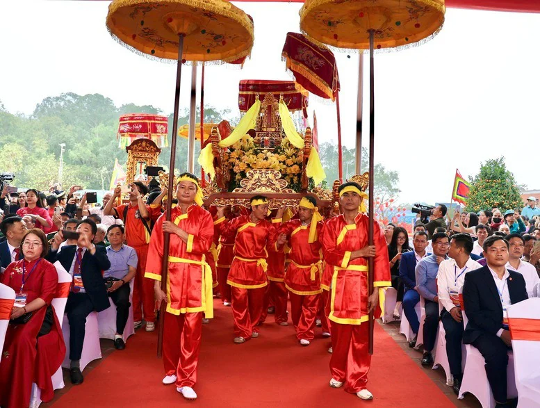 Phó Thủ tướng Nguyễn Chí Dũng dự khai mạc Lễ hội 