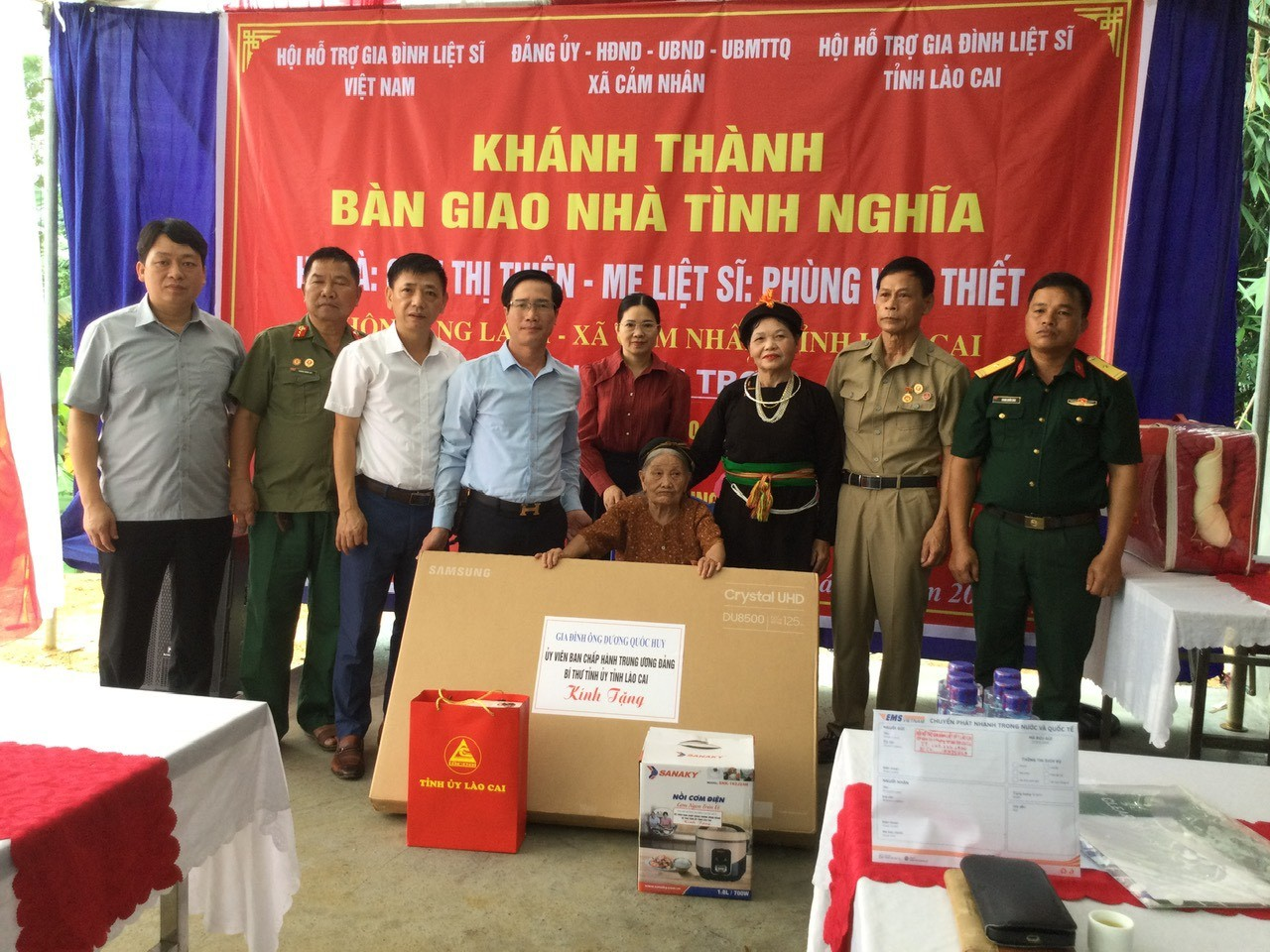 Lào Cai: Niềm vui của người mẹ liệt sĩ trong căn nhà mới