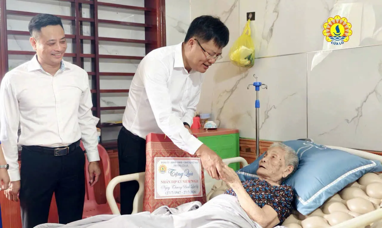  Đằng sau ánh nhìn của mẹ
