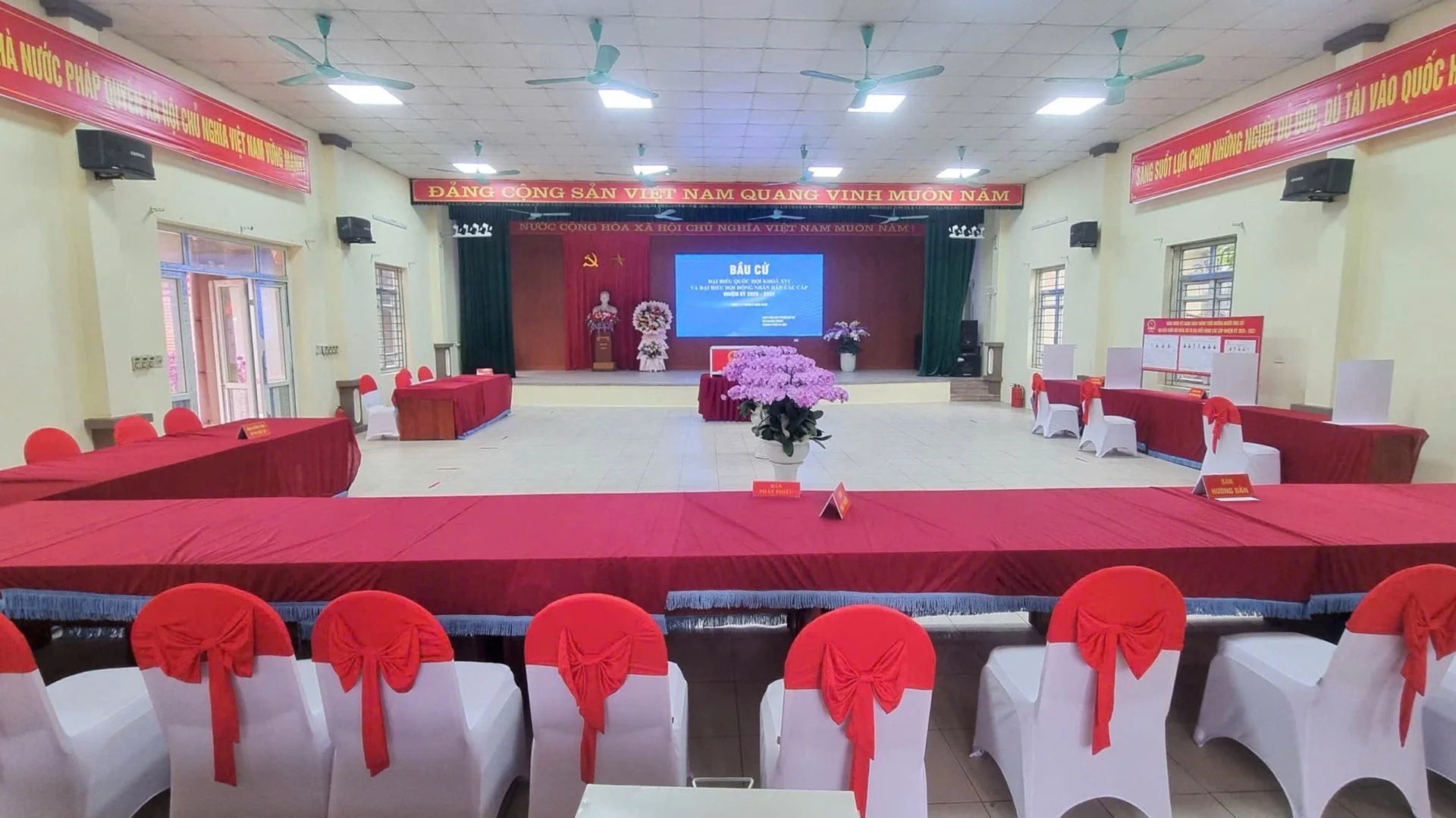 Quang Minh sẵn sàng cho điểm cầu truyền hình trực tiếp ngày bầu cử