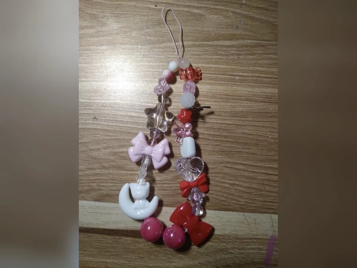 Mẹ khiếm thị chắp cánh ước mơ họa sĩ cho con gái nhỏ