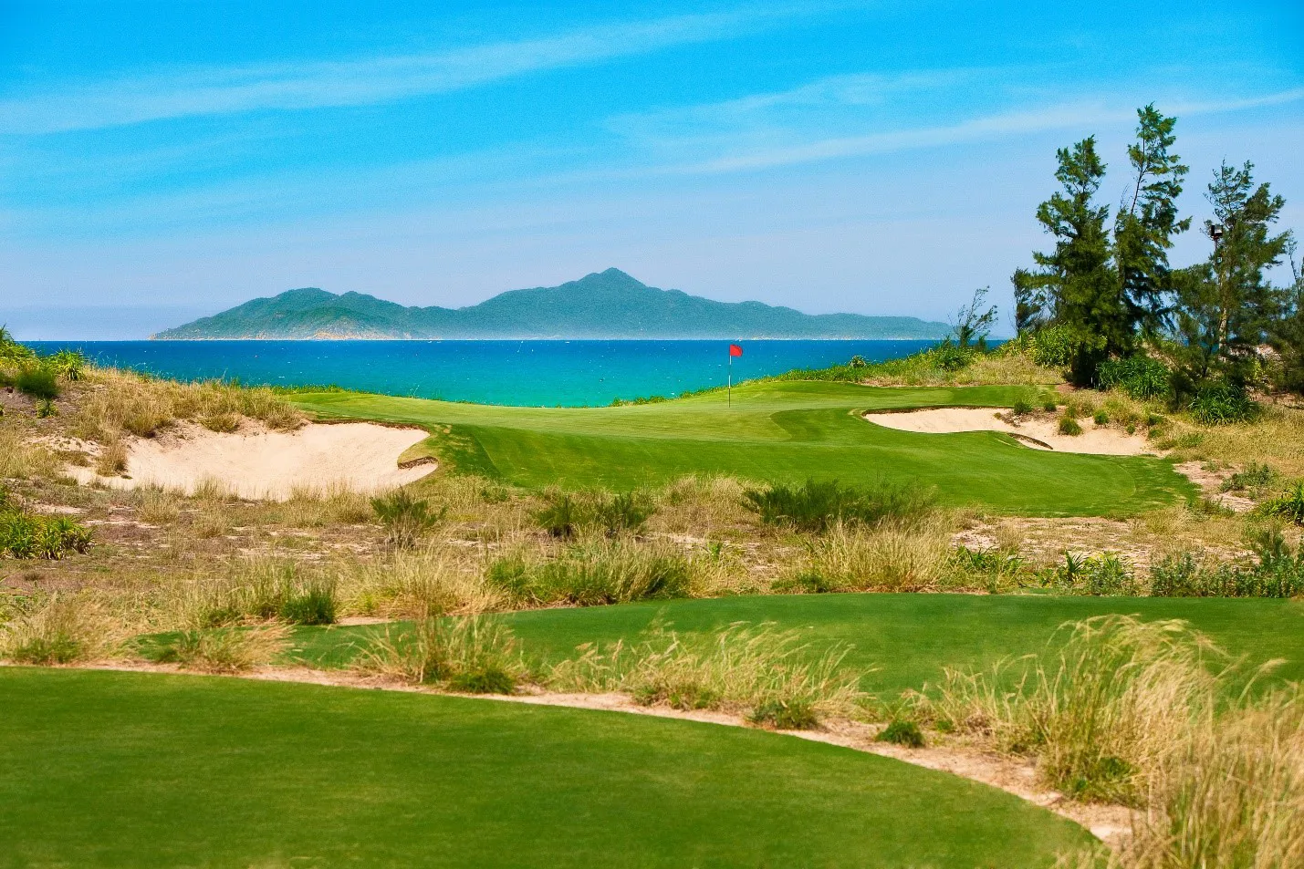 Legend Danang Golf Resort lần thứ ba liên tiếp vào Top 10 sân gôn tốt nhất Việt Nam