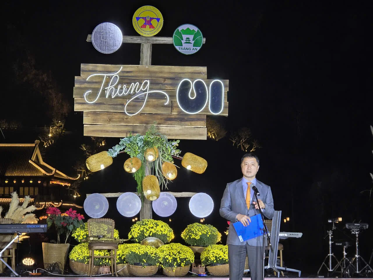 Thung Ui: “phim trường cổ trang” chân thực.