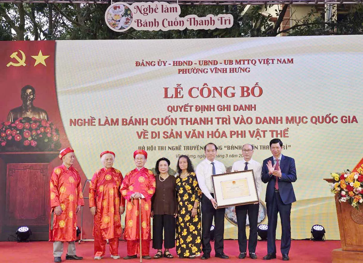Hà Nội: Nghề làm bánh cuốn Thanh Trì được ghi danh Di sản văn hóa phi vật thể