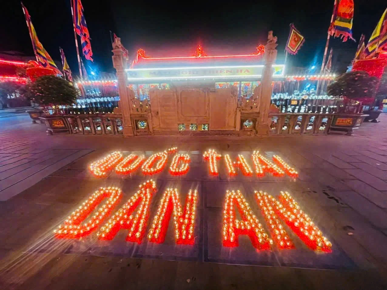 Chợ Viềng 2026: Phiên chợ họp duy nhất trong đêm nay, với niềm tin “mua may, bán rủi”