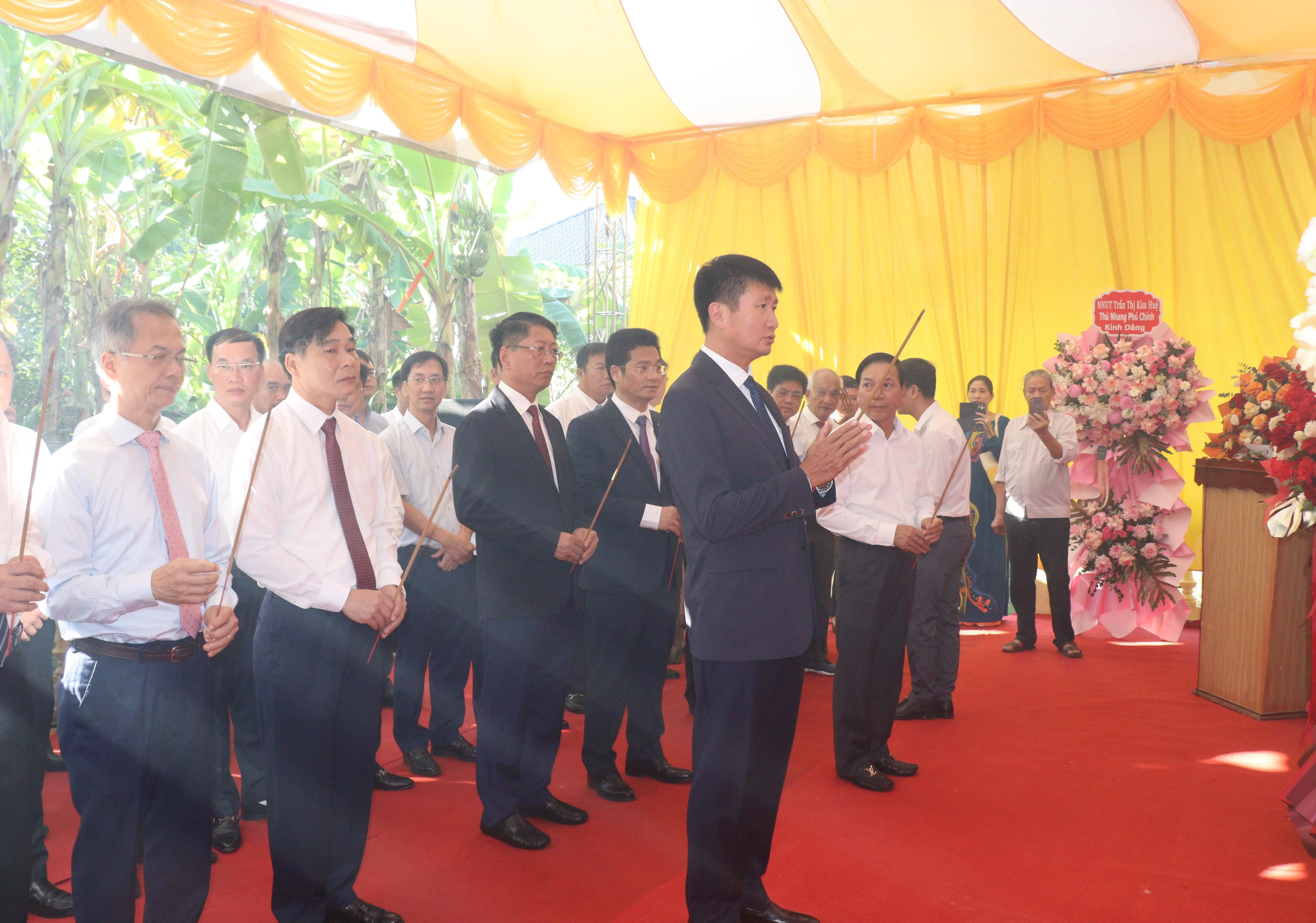 Xã Vụ Bản tổ chức Lễ dâng hương kỷ niệm 125 năm ngày sinh Giáo sư, Viện sĩ Trần Huy Liệu