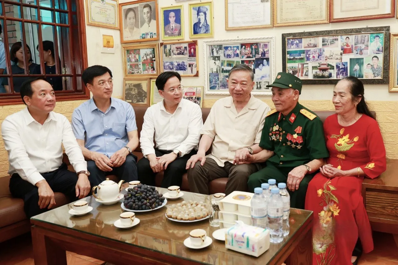 Phường Thảo Nguyên (Sơn La): TBT, Chủ Tịch Nước Tô Lâm thăm hỏi, tặng quà gia đình chính sách và người có công với cách mạng