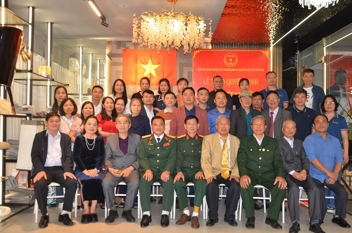 Kết nạp hội viên Hiệp hội doanh nghiệp của TB và NKT  Việt Nam