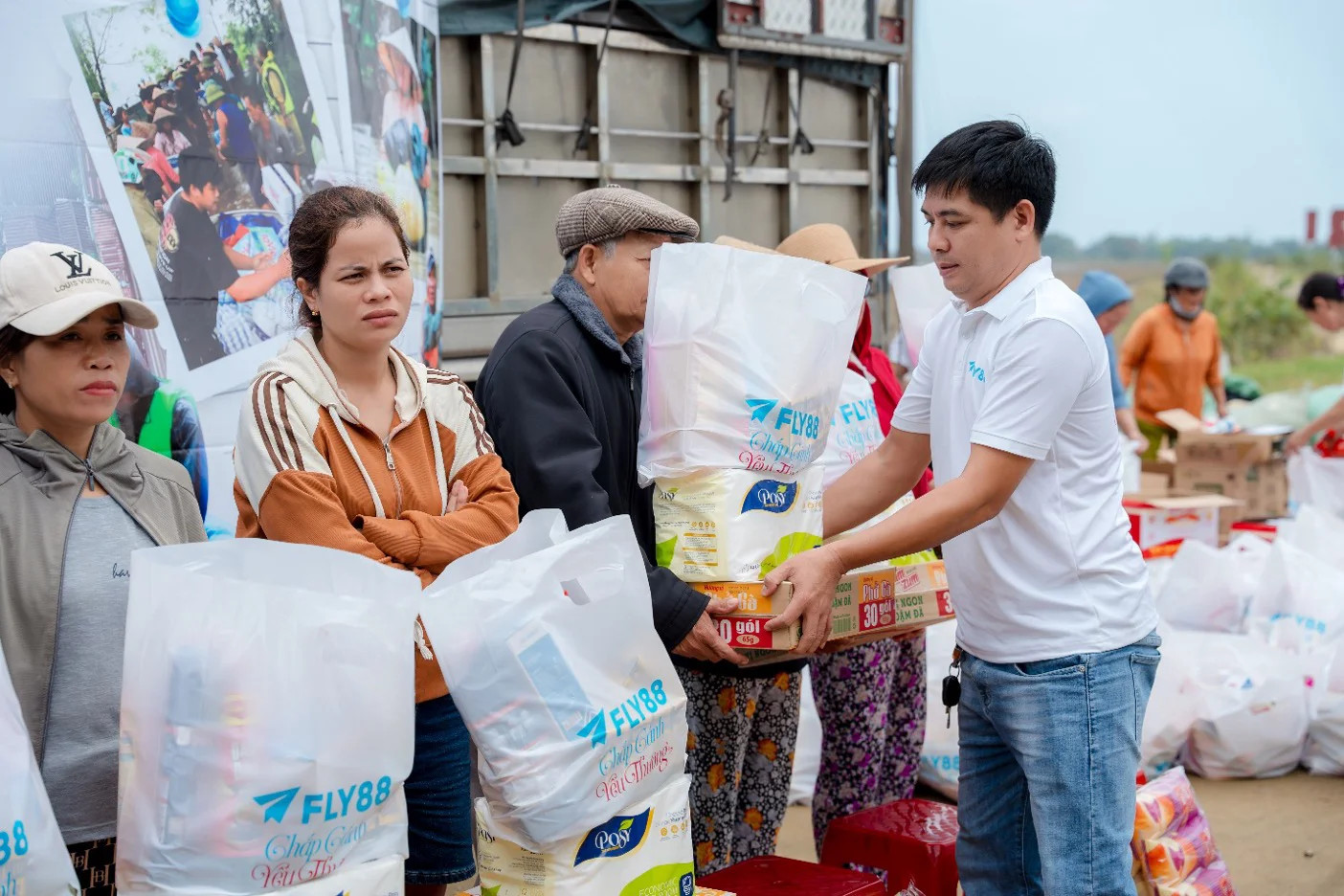 Công ty FLY88 - miền Trung ấm lại trong hành trình nhân ái