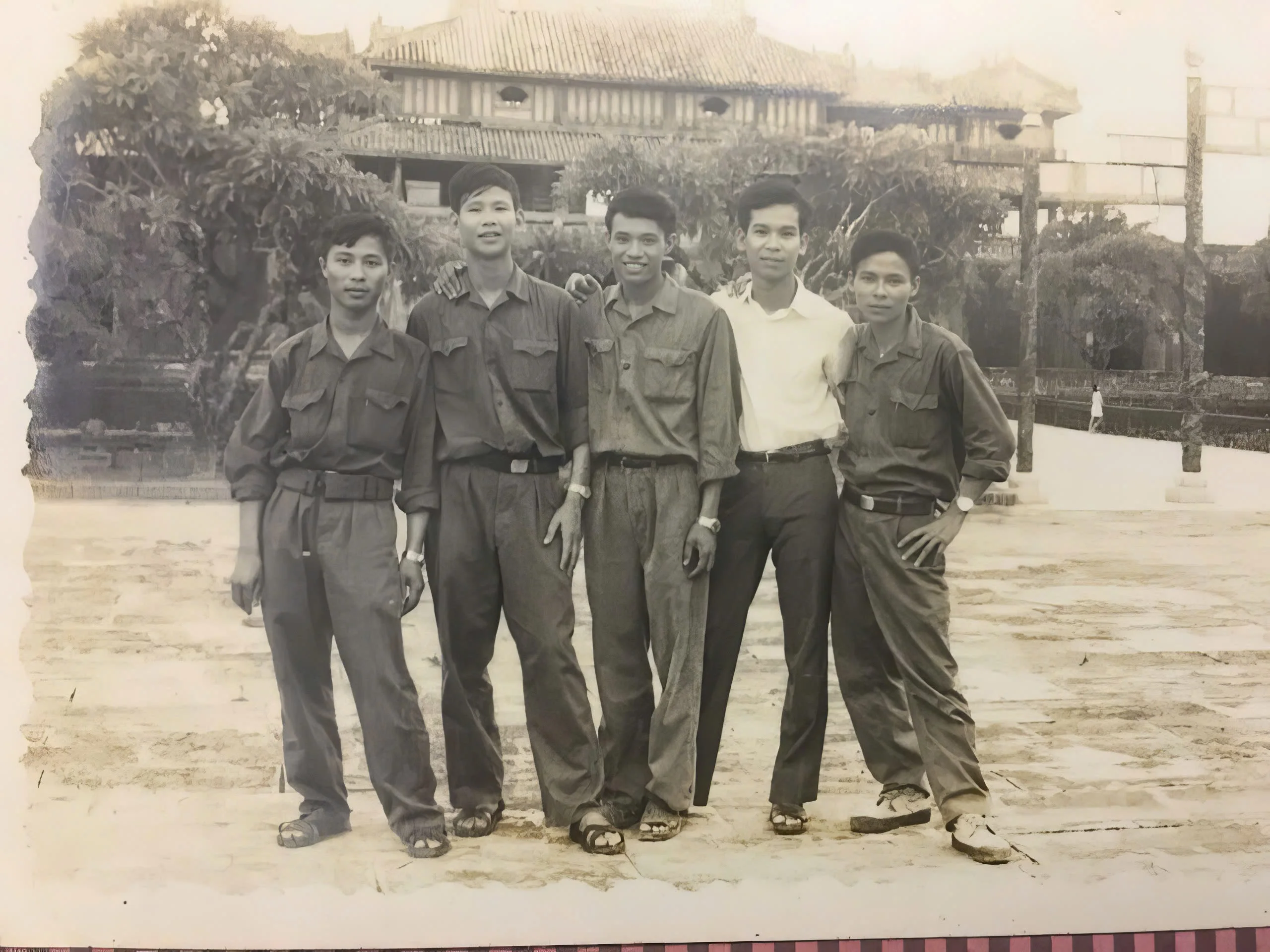 Đại tá, PGS.TS Nguyễn Trung Chính: Tấm lòng vì người bệnh và những cống hiến cho ngành y tế