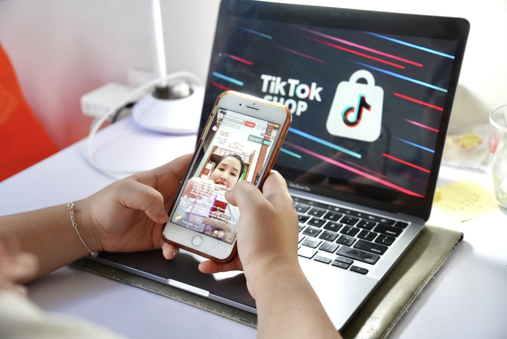 Tiếp thị Affiliate - nghề từng mang lại thu nhập hàng tỷ đồng cho người trẻ đang đứng trước thay đổi