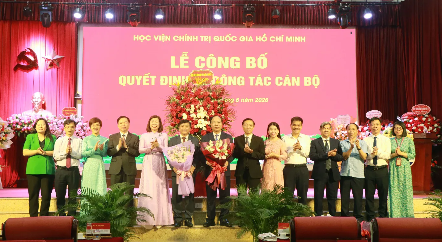 Lễ công bố quyết định bổ nhiệm lại Giám đốc và bổ nhiệm Phó Giám đốc thường trực Học viện Báo chí và Tuyên truyền