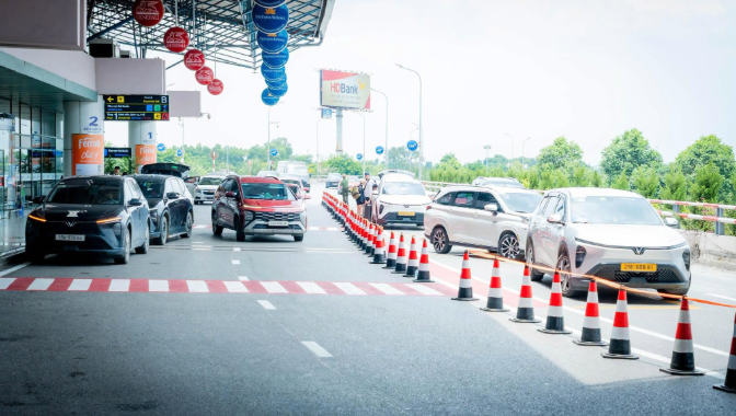 TaxiGenZ: Giải pháp đưa đón sân bay Nội Bài với chi phí minh bạch, lịch trình linh hoạt