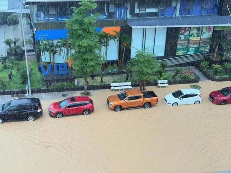 Tỉnh Quảng Ninh chìm trong mưa lớn, nhiều địa phương ngập úng