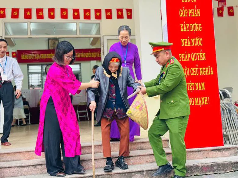 Công an phường Kiến Hưng: Quyết tâm bảo đảm tuyệt đối an ninh, an toàn ngày hội non sông