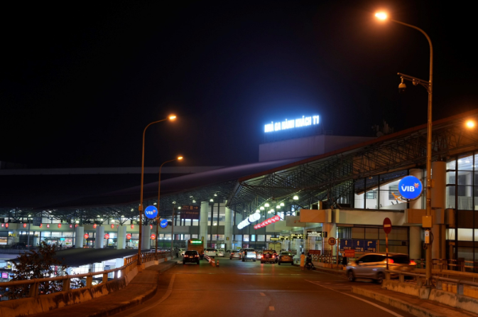 TaxiGenZ đồng hành cùng hành khách trên những chuyến bay sáng sớm, đêm muộn