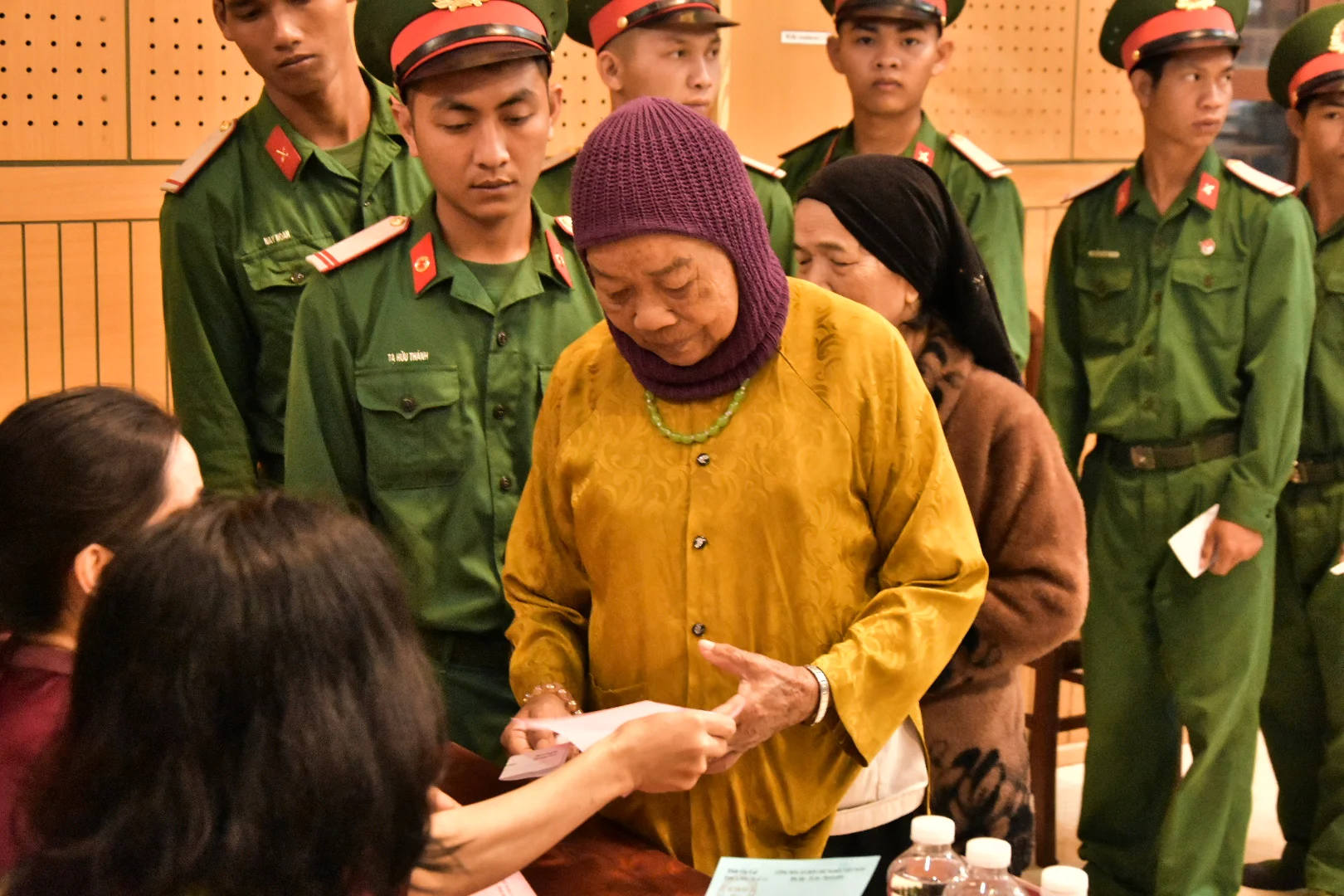 Cử tri phường An Khê (Gia Lai) tích cực tham gia bầu cử