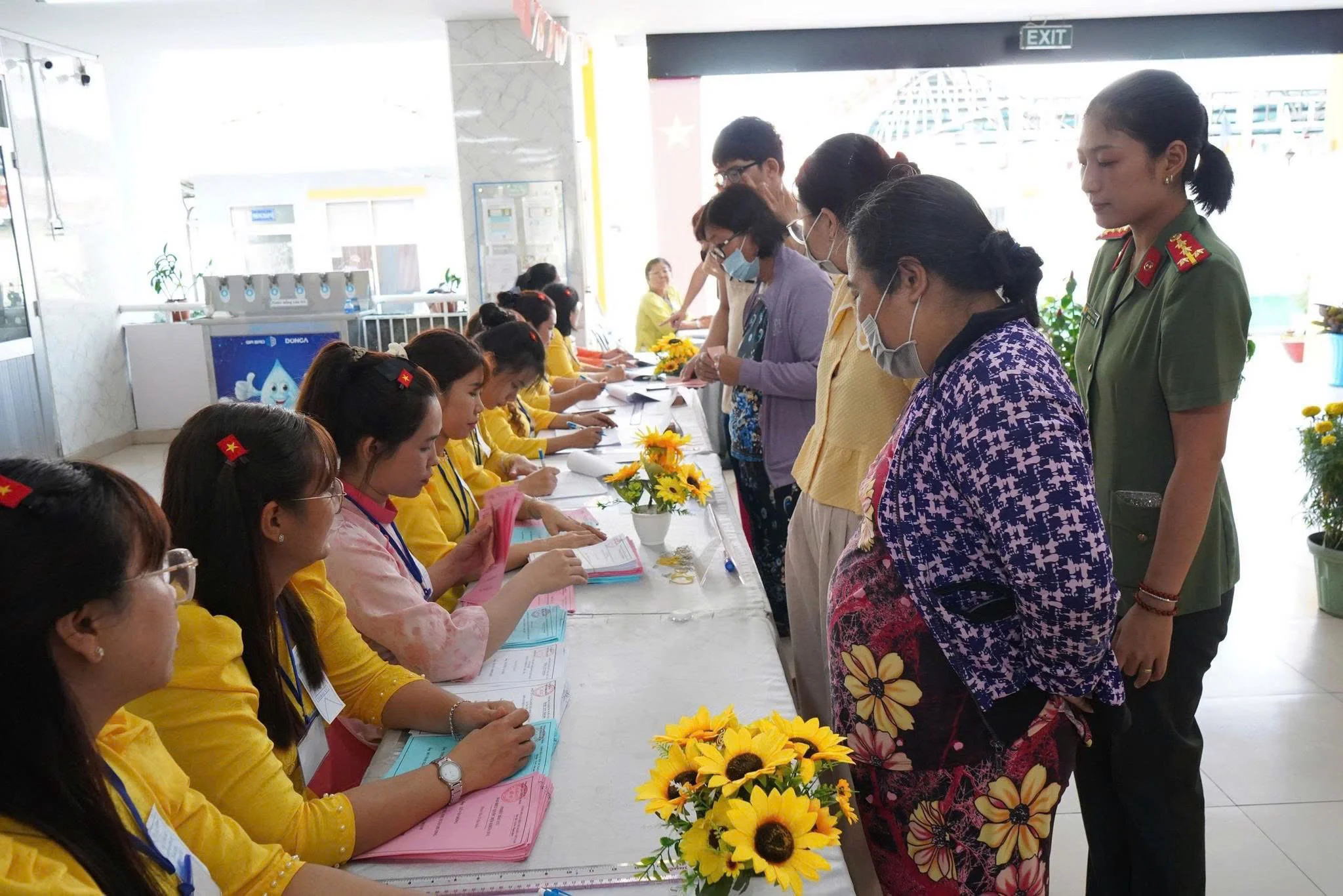 Ngày hội non sông tại xã Nhà Bè: 73 khu vực bỏ phiếu đồng loạt khai mạc