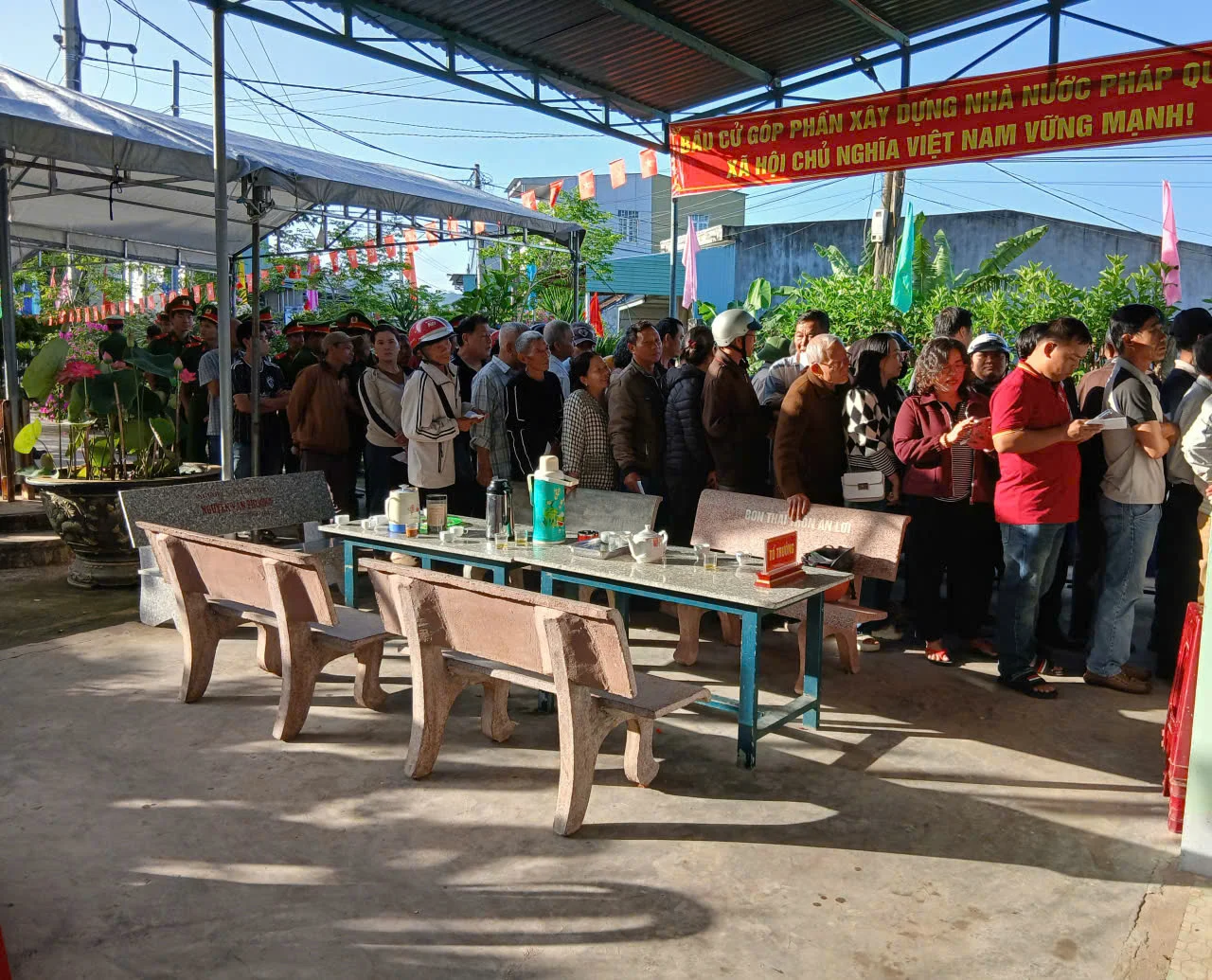 Cử tri phường An Khê (Gia Lai) tích cực tham gia bầu cử