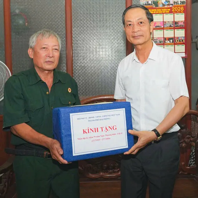 Phó Bí thư Thường trực Thành ủy Hải Phòng tri ân gia đình có công với cách mạng