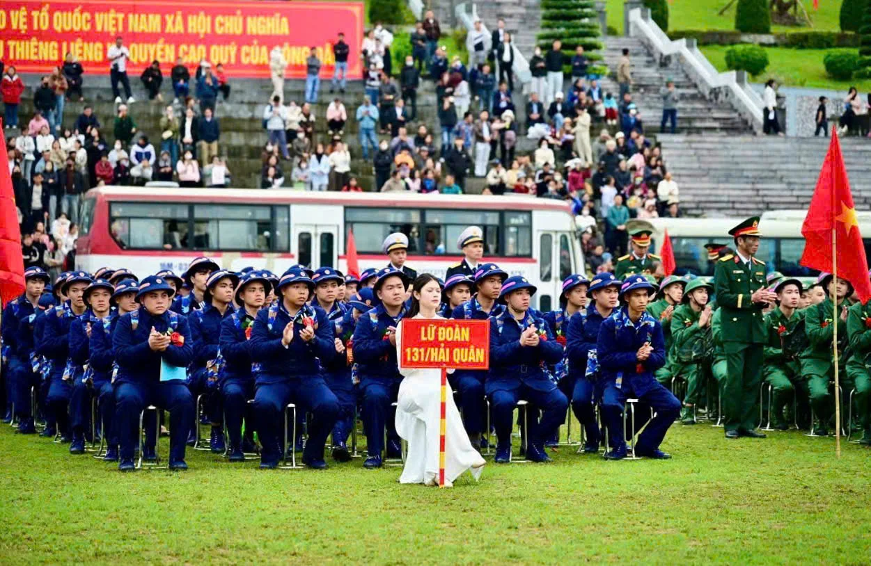 TP.Hải Phòng rộn ràng ngày hội tòng quân