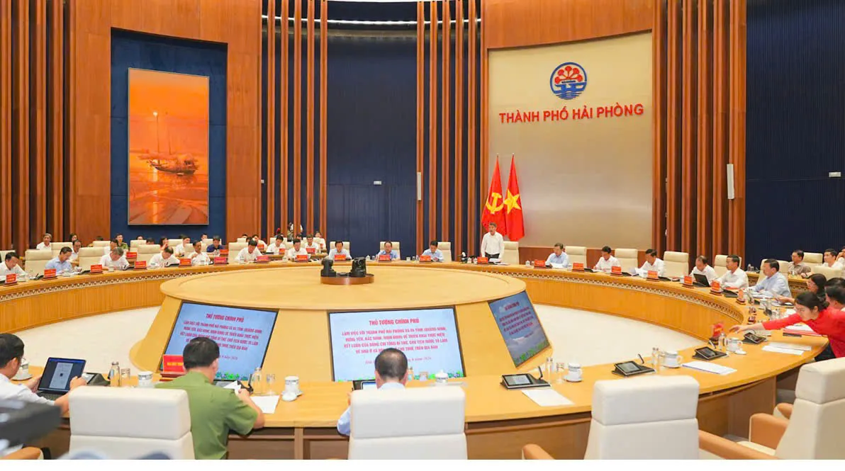 Thủ tướng Chính phủ làm việc tại Hải Phòng về phát triển nhà ở xã hội