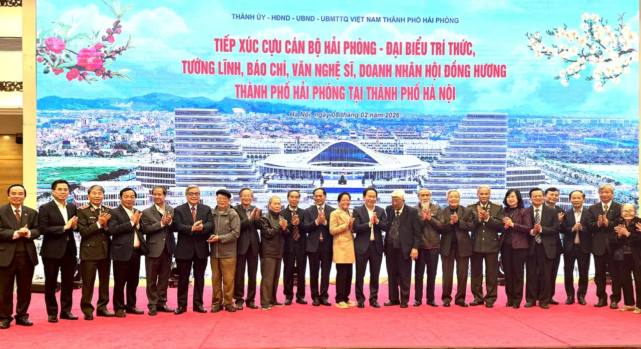 TP. Hải Phòng tiếp xúc cựu cán bộ, tướng lĩnh, báo chí, doanh nhân tại Hà Nội