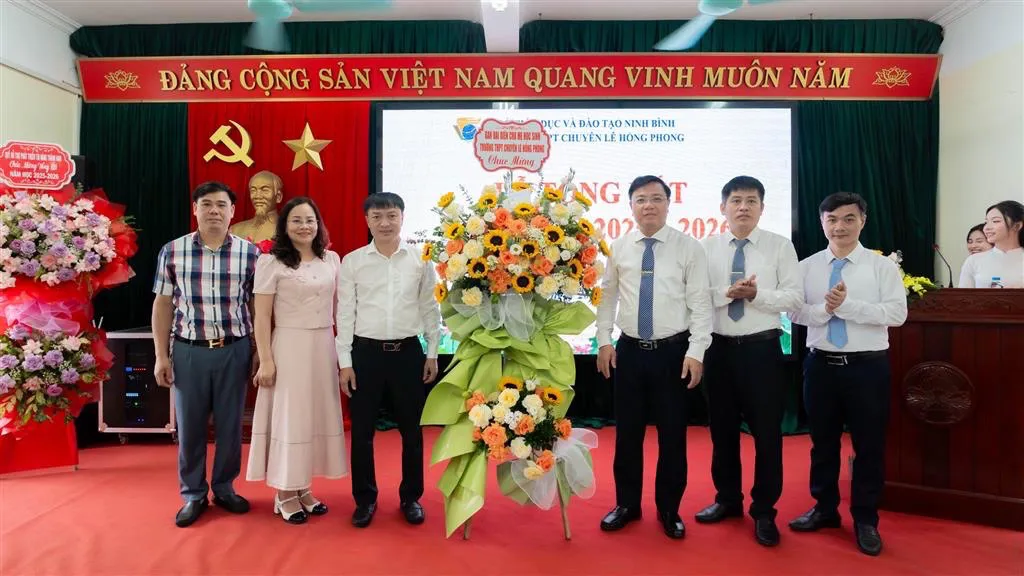 Trường THPT chuyên Lê Hồng Phong - Nơi ươm mầm những tài năng