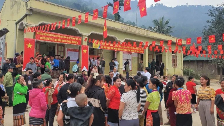 Nghệ An: Cử tri 12 xã miền núi gác lại việc nương rẫy để đi bầu cử sớm