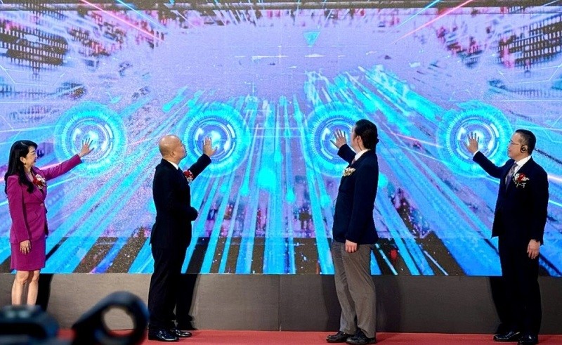 Khai mạc chuỗi triển lãm về công nghiệp chế tạo và công nghiệp hỗ trợ