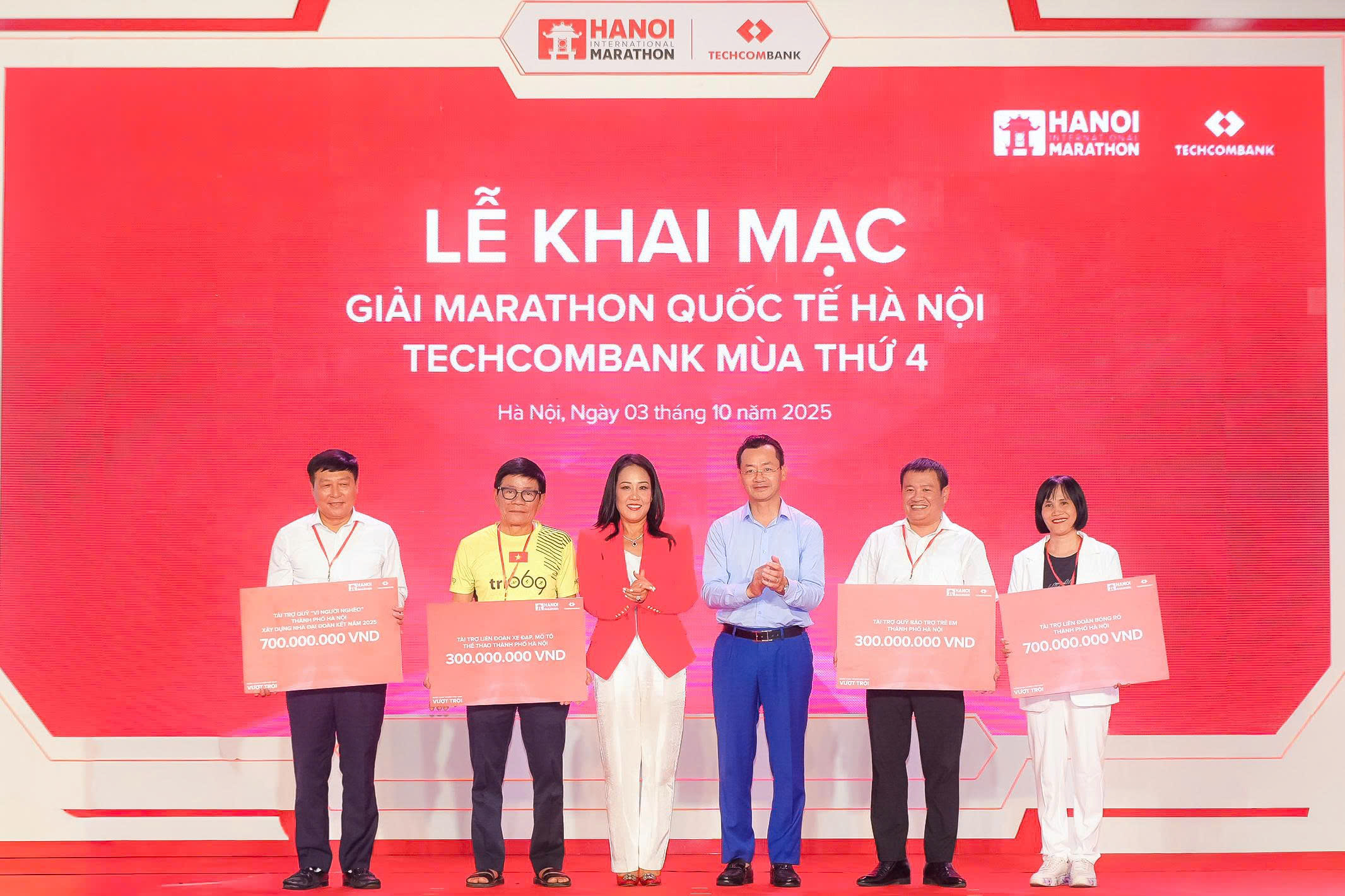 Lễ khai mạc Giải Marathon Quốc tế Hà Nội Techcombank Mùa thứ 4