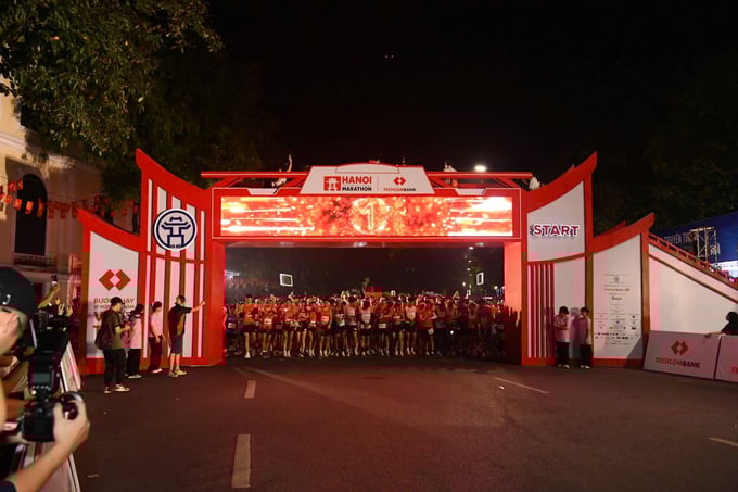 Giải Marathon Quốc tế Hà Nội Techcombank Mùa thứ 4 đã thu hút hơn 13.000 vận động viên, gấp gần 1,5 lần so với mùa giải trước. Ảnh: Techcombank