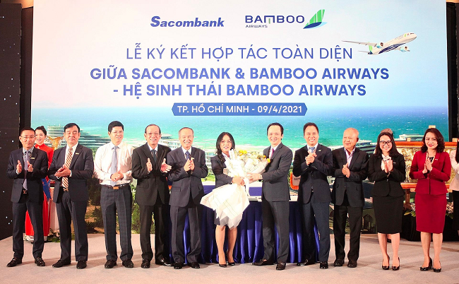 Sacombank trở thành đối tác toàn diện của Bamboo Airways
