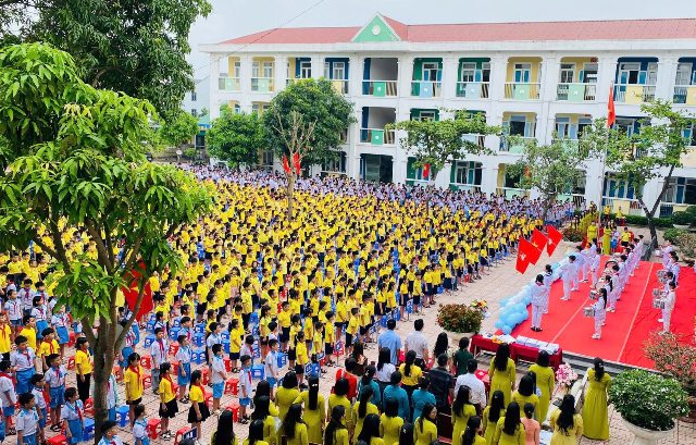 Hơn 945.000 học sinh Nghệ An hân hoan bước vào năm học mới