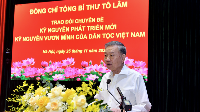 Tổng Bí thư Tô Lâm trao đổi chuyên đề 'Kỷ nguyên phát triển mới - Kỷ nguyên vươn mình của dân tộc Việt Nam'