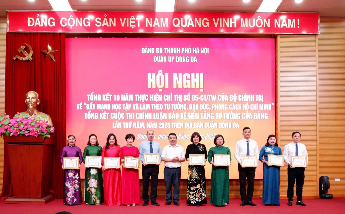 Quận Đống Đa Nhiều chuyển biến rõ nét sau 10 năm thực hiện Chỉ thị số 05CTTW