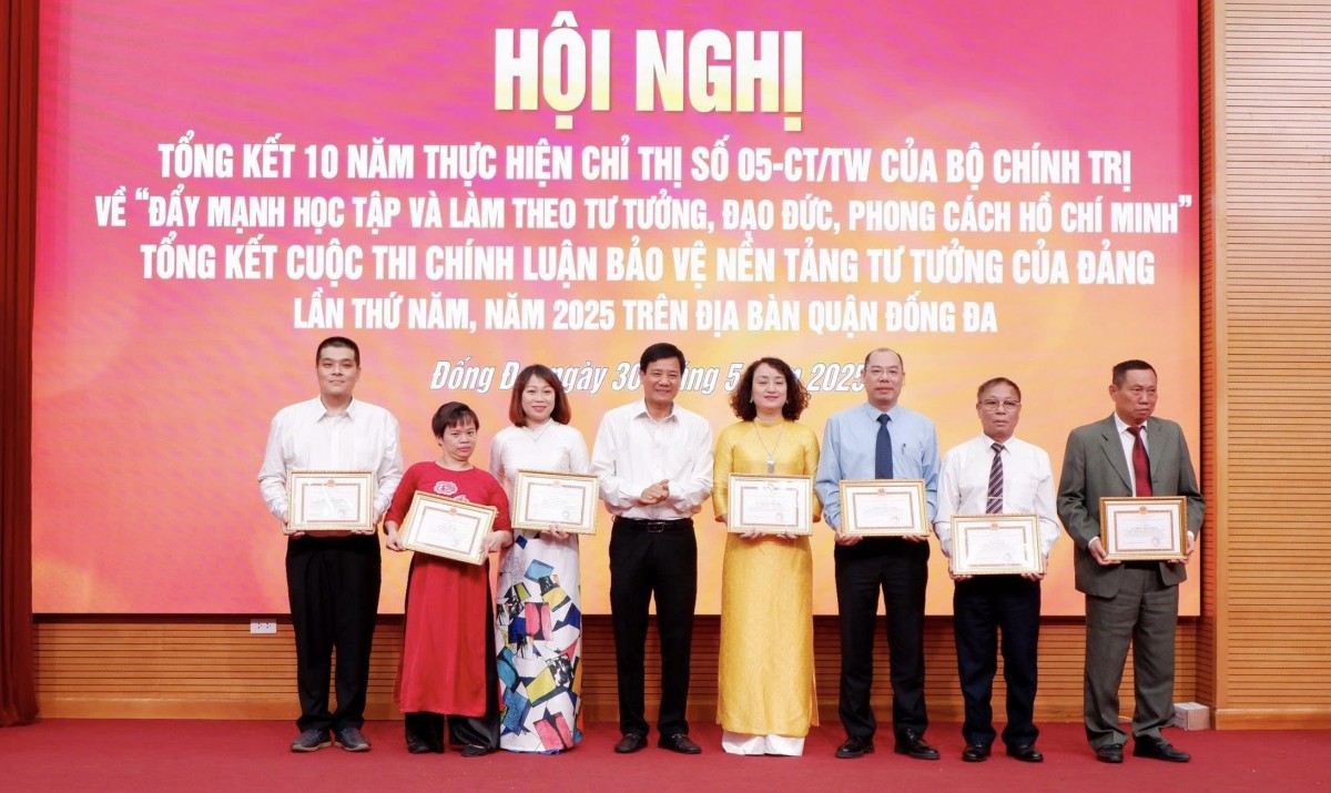 Quận Đống Đa Nhiều chuyển biến rõ nét sau 10 năm thực hiện Chỉ thị số 05CTTW